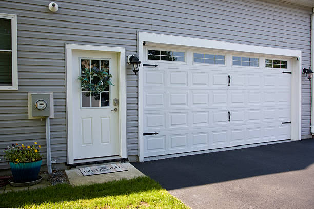 24/7 Emergency Garage Door Panel Replacement experts in Flanders, NJ